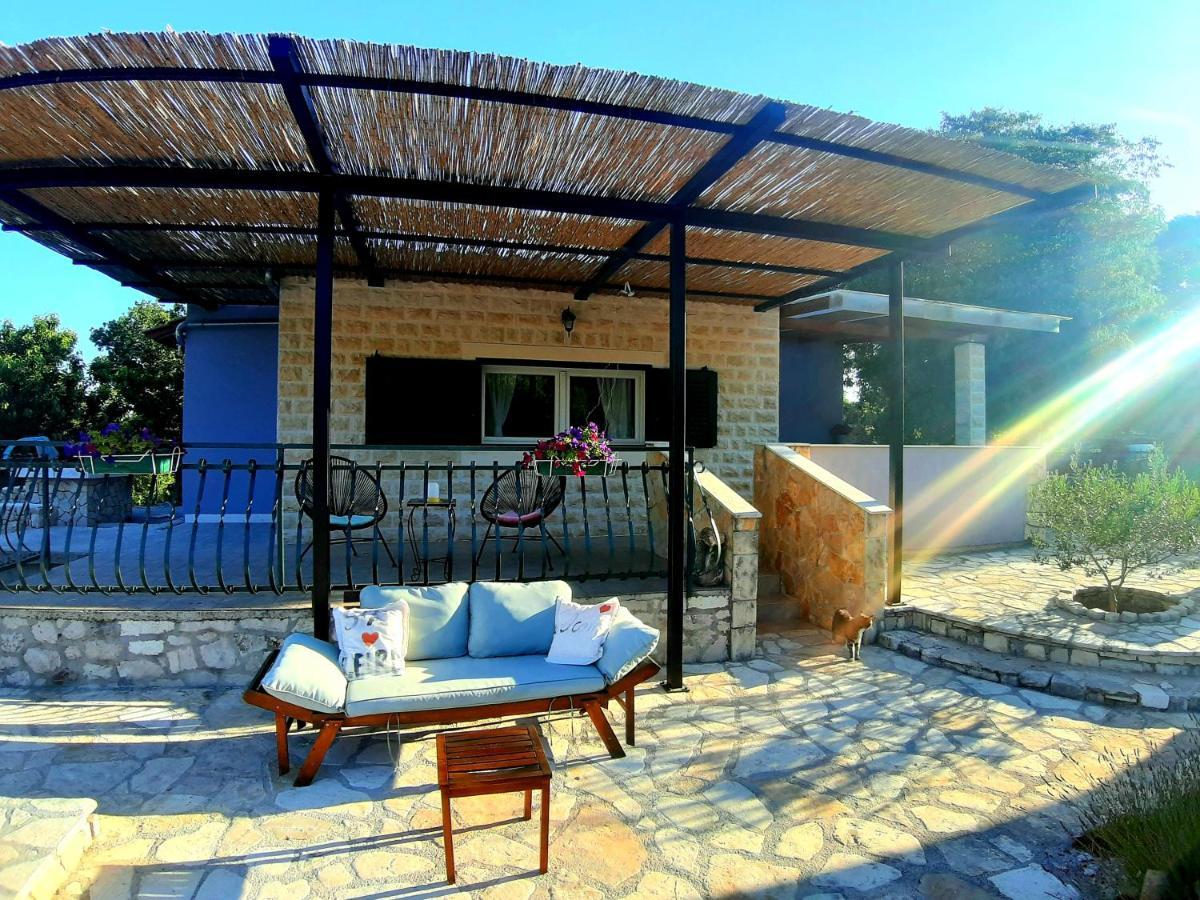Relaxing Dalmatian House In Village Ljubitovica Exteriér fotografie