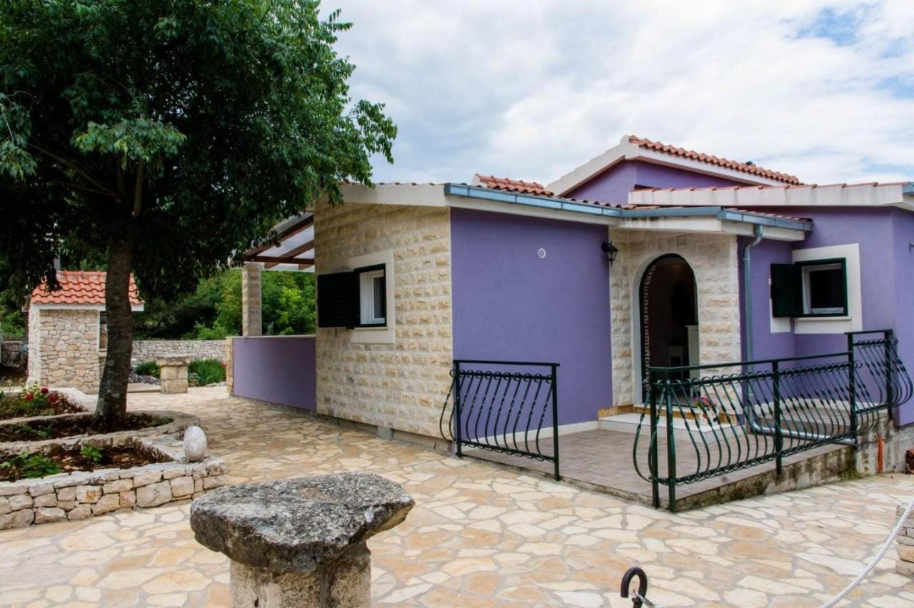 Relaxing Dalmatian House In Village Ljubitovica Exteriér fotografie